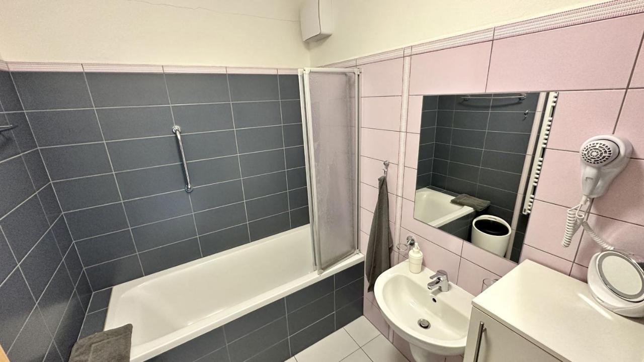 Ubytovani Trebon - Apartmany Rozmberk, Svet A Bastyr Bagian luar foto